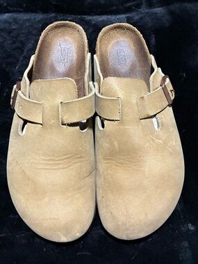 Birkenstock Suede Slip-On Clogs with Buckle Strap - Tan size 39